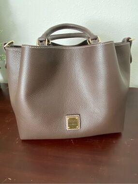 Dooney & Bourke Barlow in  Brown Tmoro Luca Leather Tote with Gold Hardware